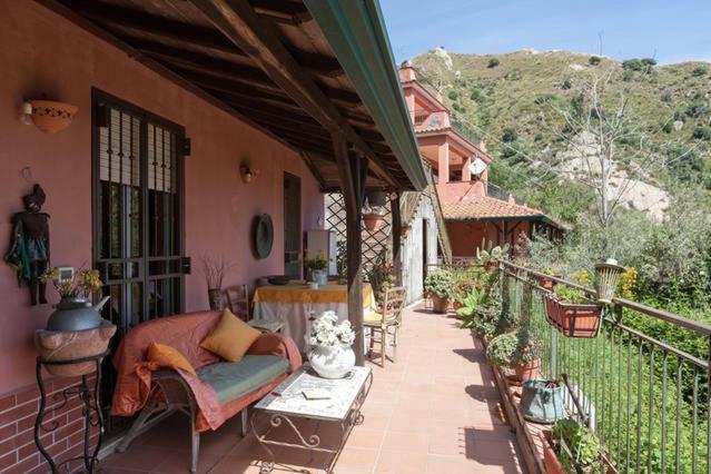 Carly & Dane Vacation House ตาออร์มินา ภายนอก รูปภาพ