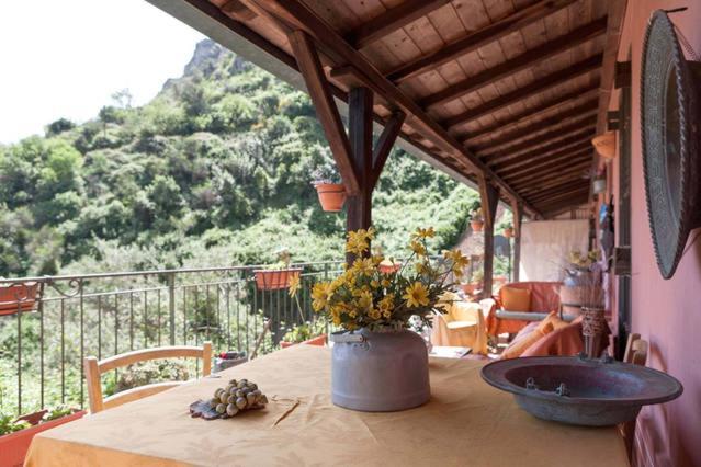 Carly & Dane Vacation House ตาออร์มินา ภายนอก รูปภาพ